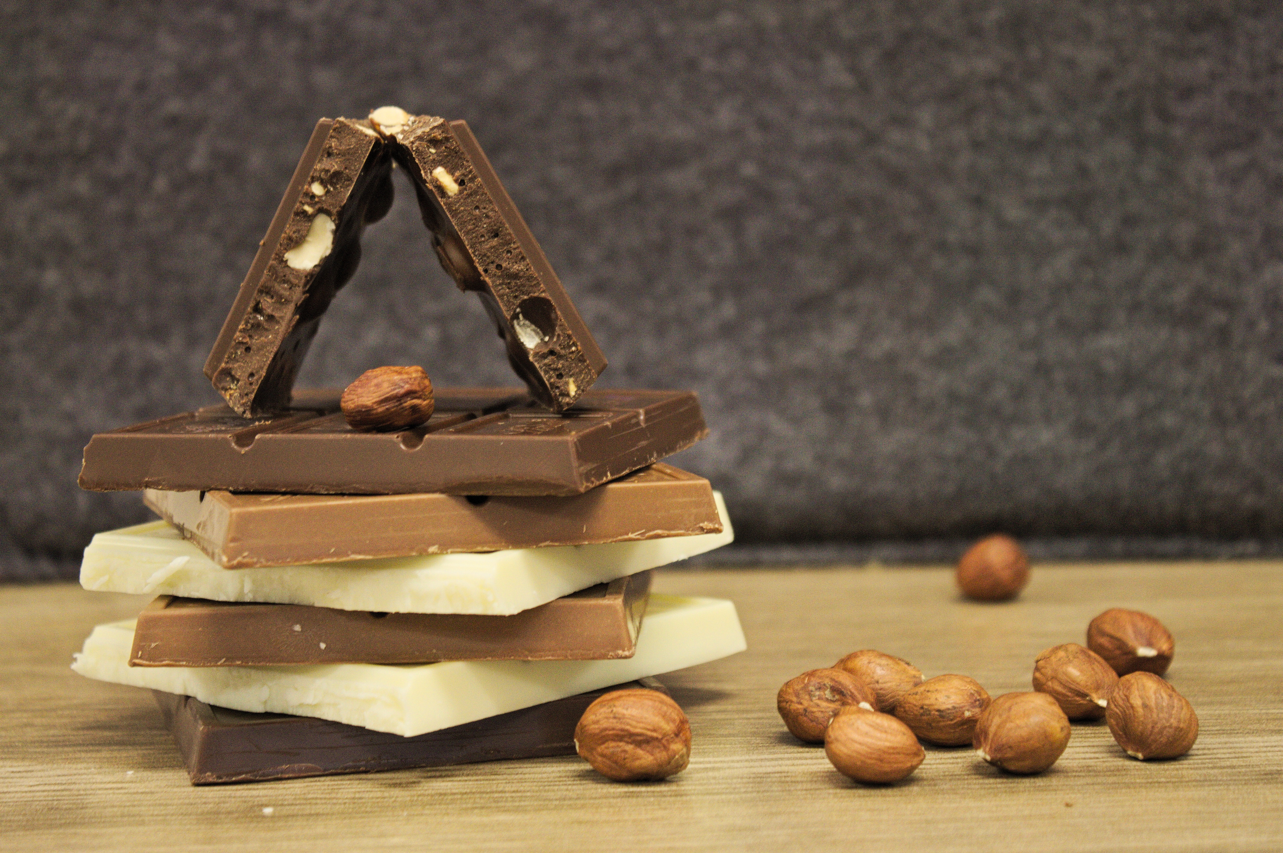 Turm aus Schokoladetaffeln