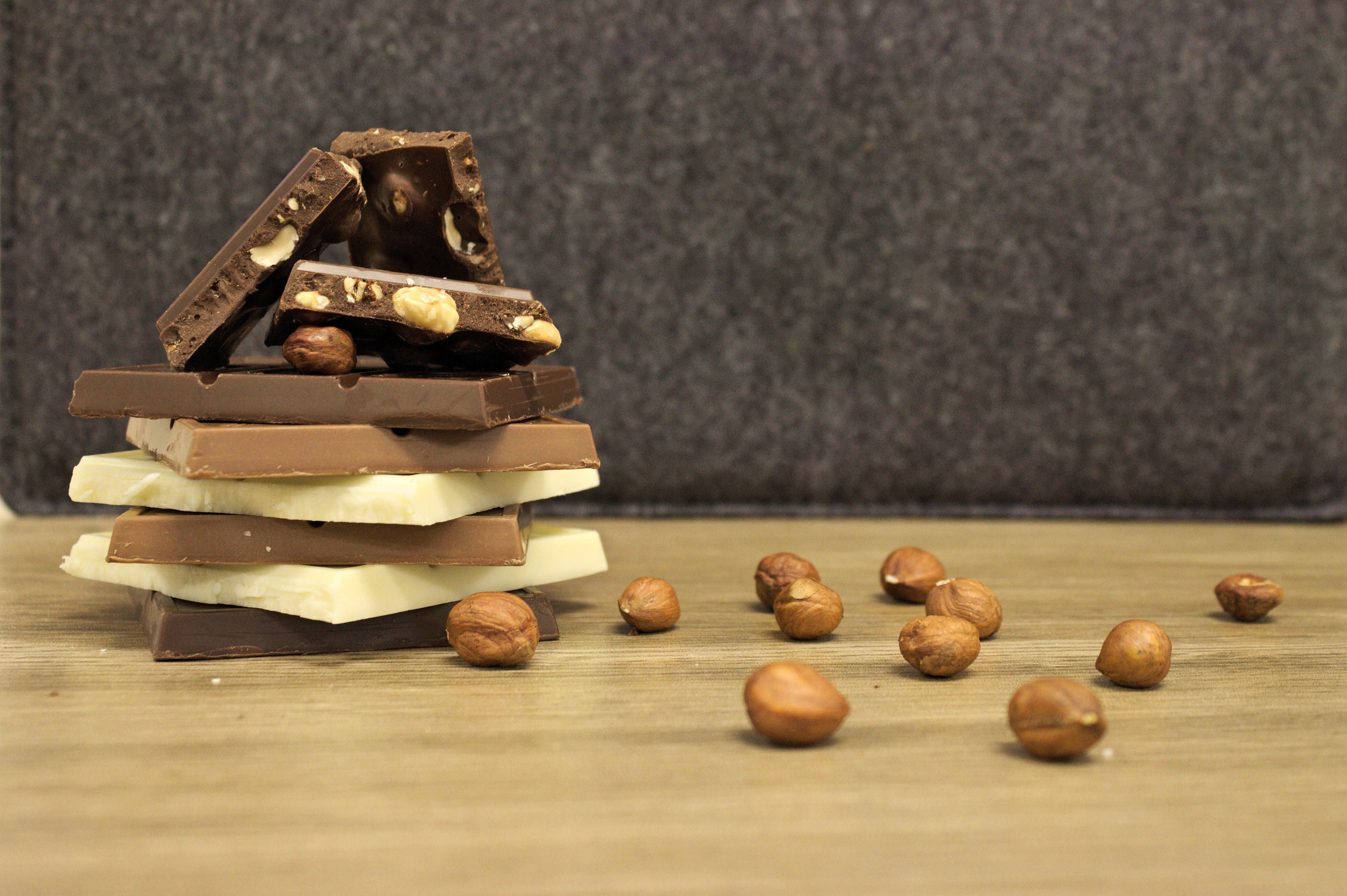 Turm aus Schokoladetaffeln